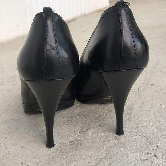 Prada heels - Picture 6 of 8